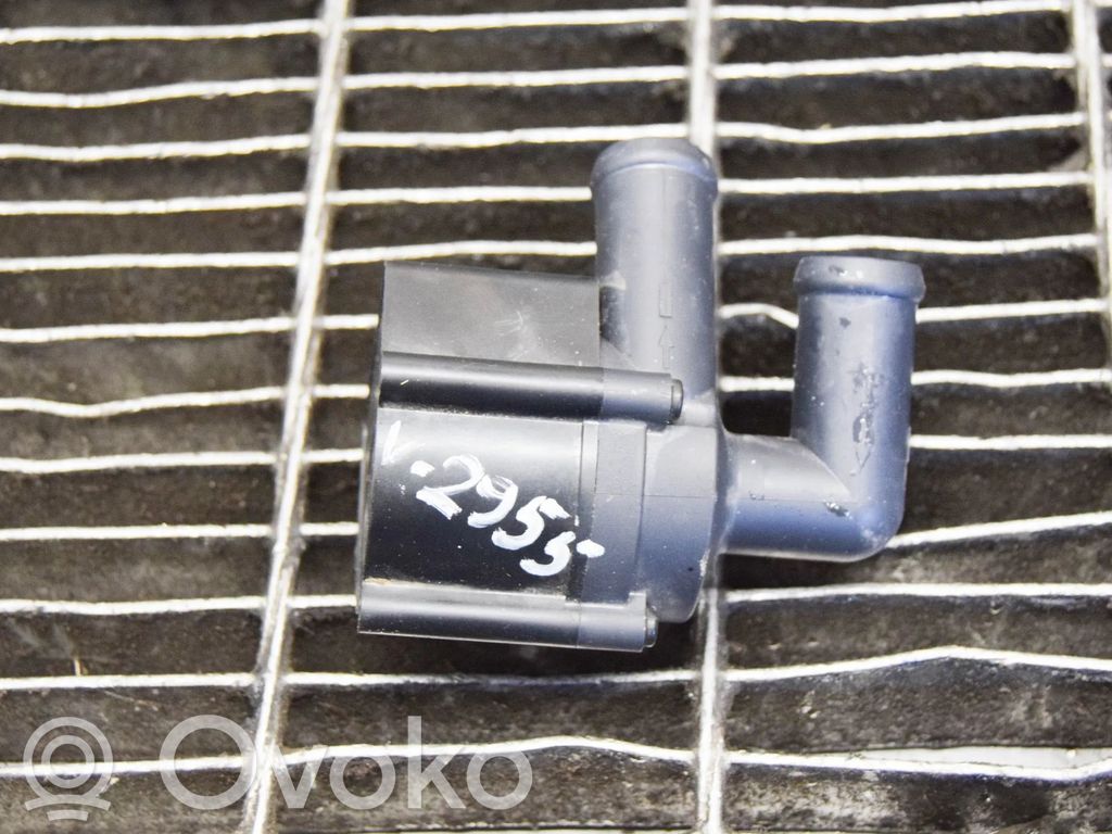 Volvo XC40 Electric auxiliary coolant/water pump 