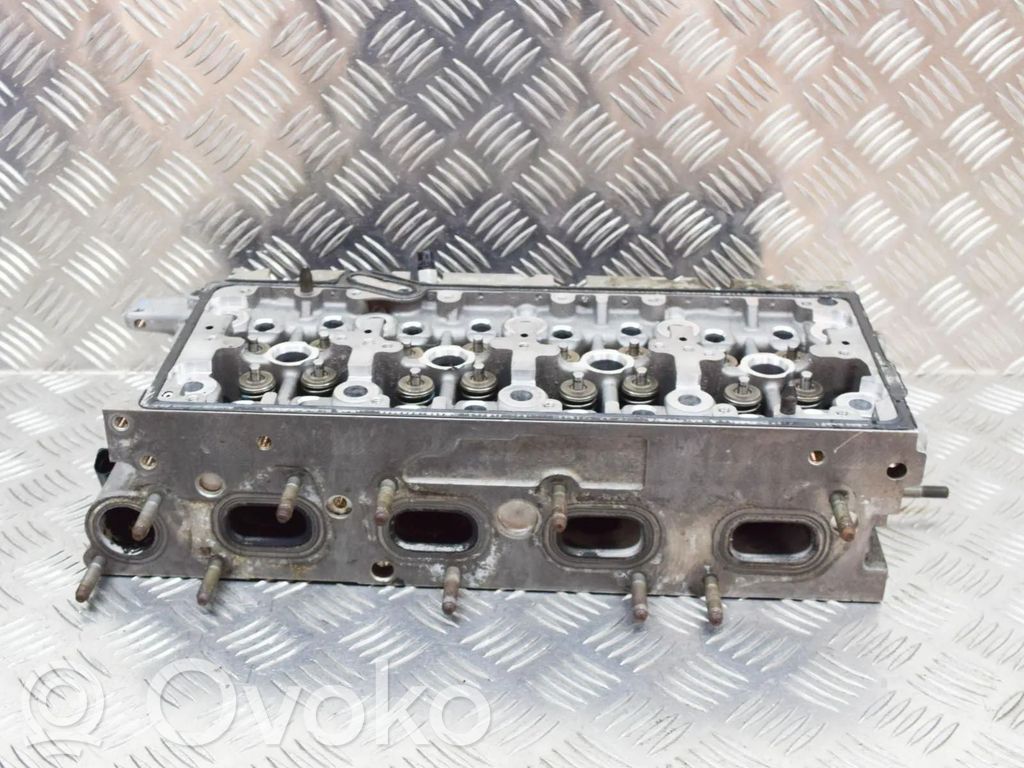 Audi Q3 8U Culata del motor 