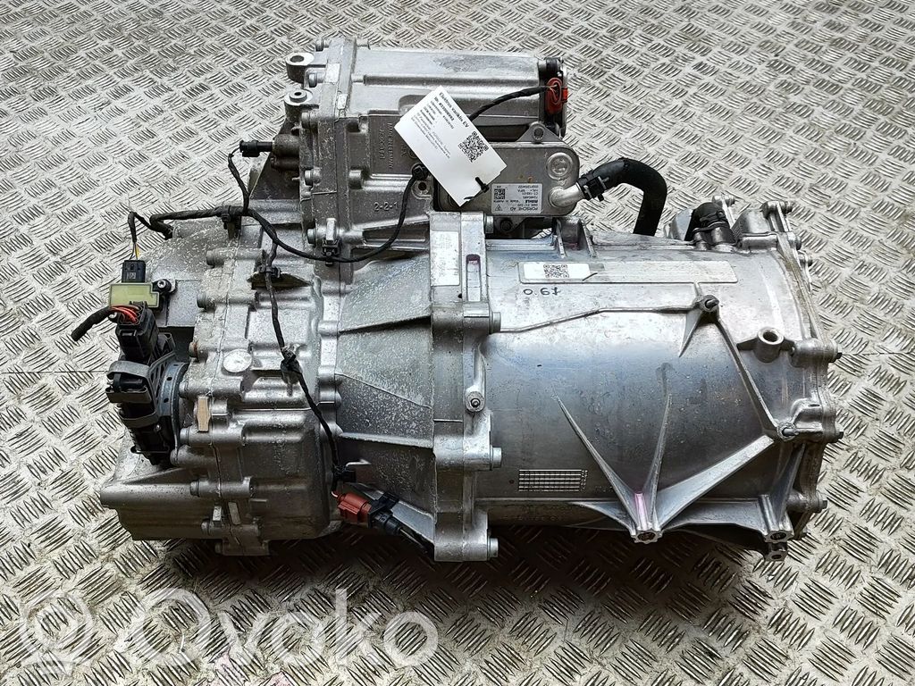 Porsche Taycan 9J1 Engine 