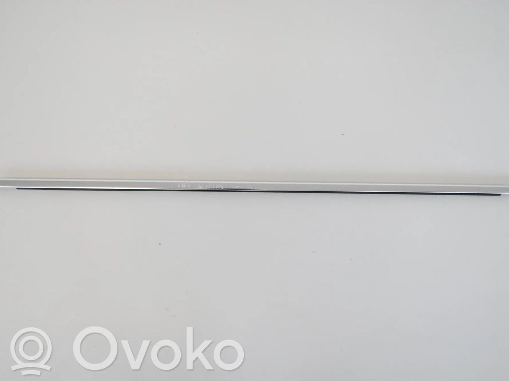 Opel Insignia A Moulures des vitres de la porte arrière 