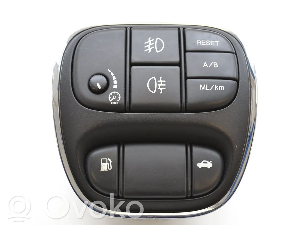 Jaguar XJ X350 A set of switches 