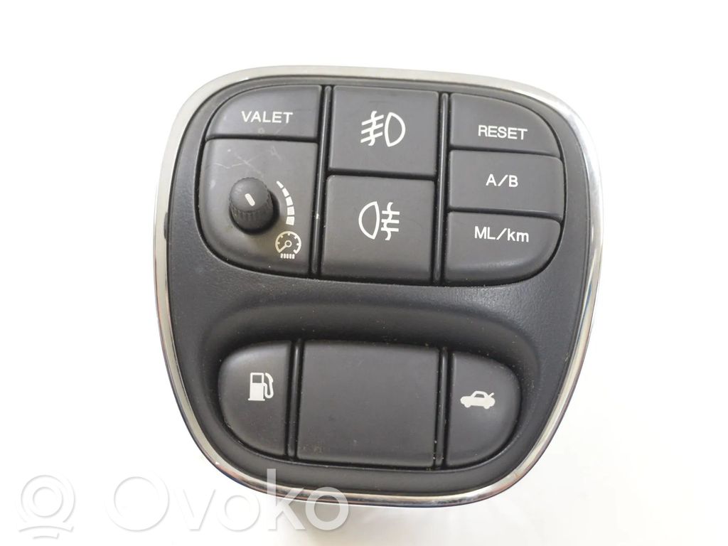 Jaguar XJ X350 A set of switches 
