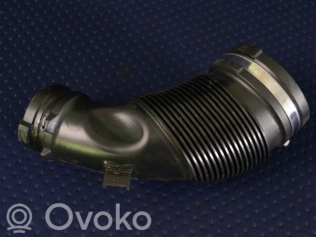 Audi A4 S4 B9 8W Altra parte del vano motore 