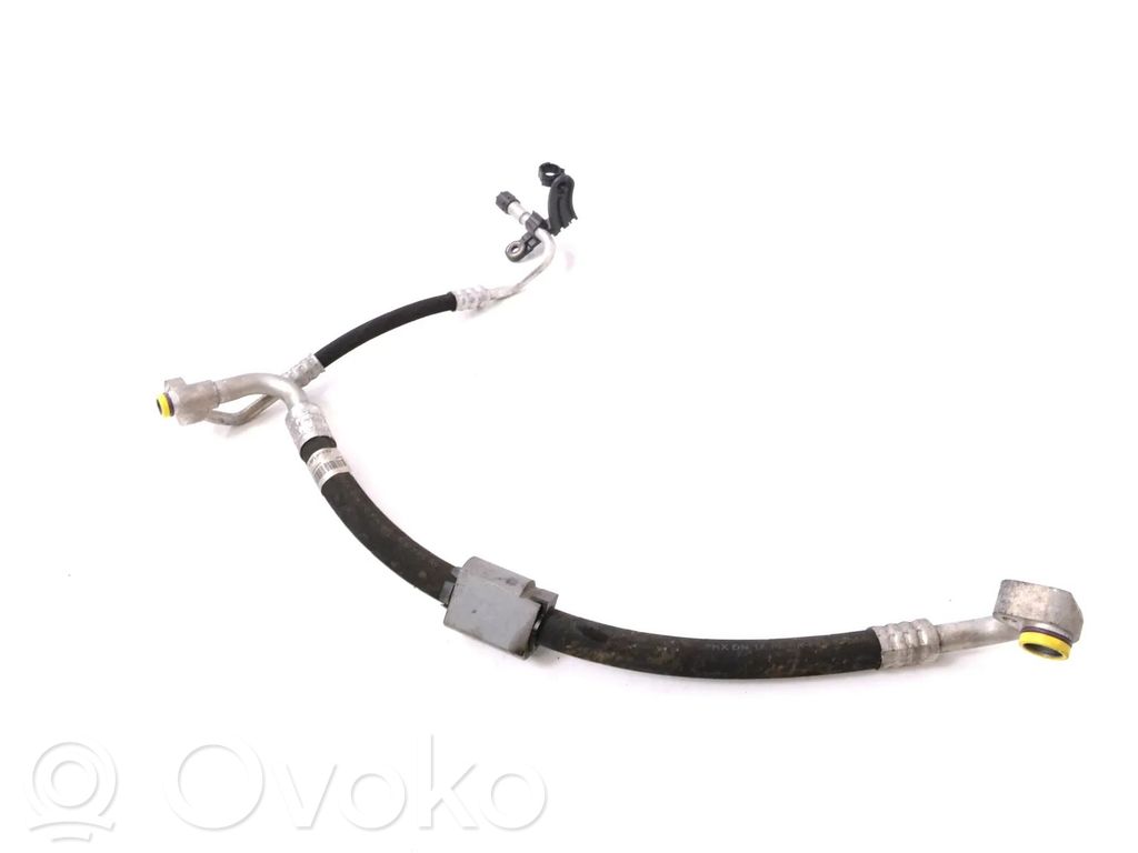 BMW 3 E92 E93 Ilmastointilaitteen putki (A/C) 