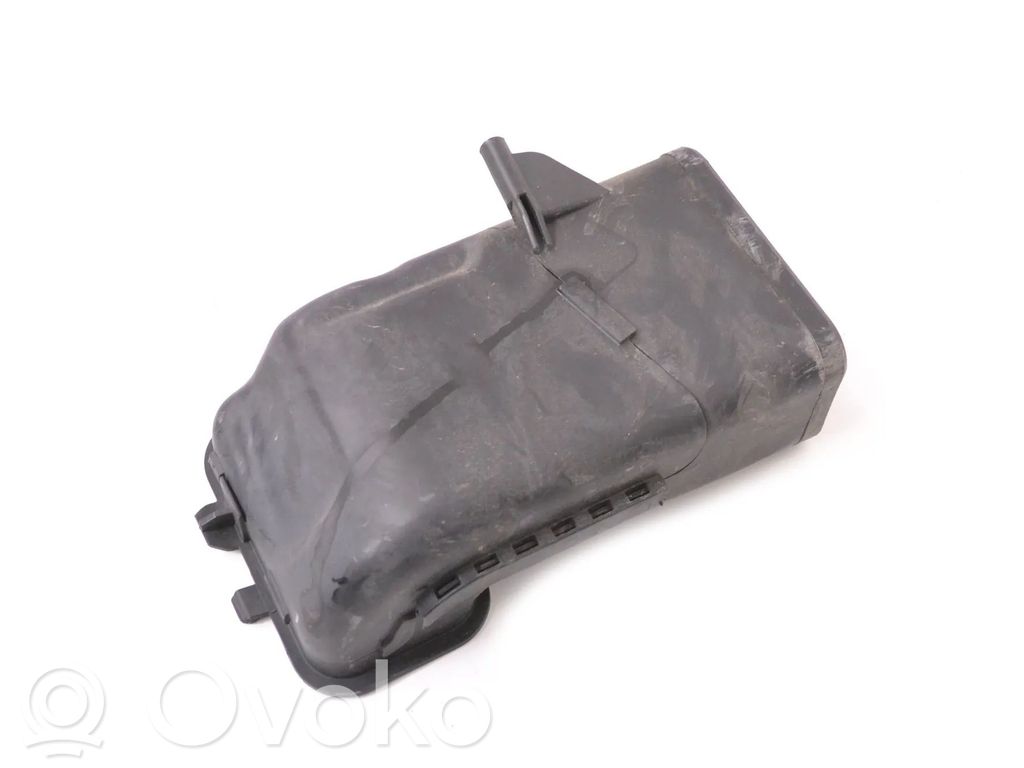 BMW 7 F01 F02 F03 F04 Parte del condotto di aspirazione dell'aria 