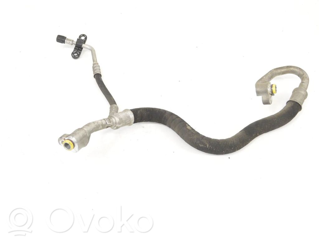 Ilmastointilaitteen putki (A/C)   6964964