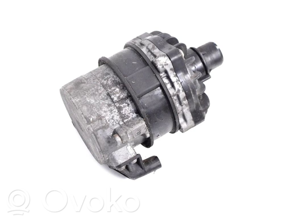 Pompa cyrkulacji / obiegu wody   7587374