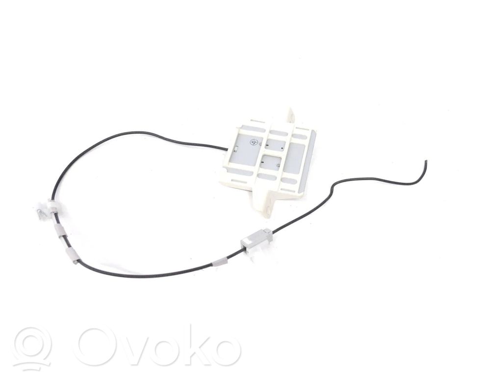 Toyota RAV 4 (XA40) Amplificatore antenna