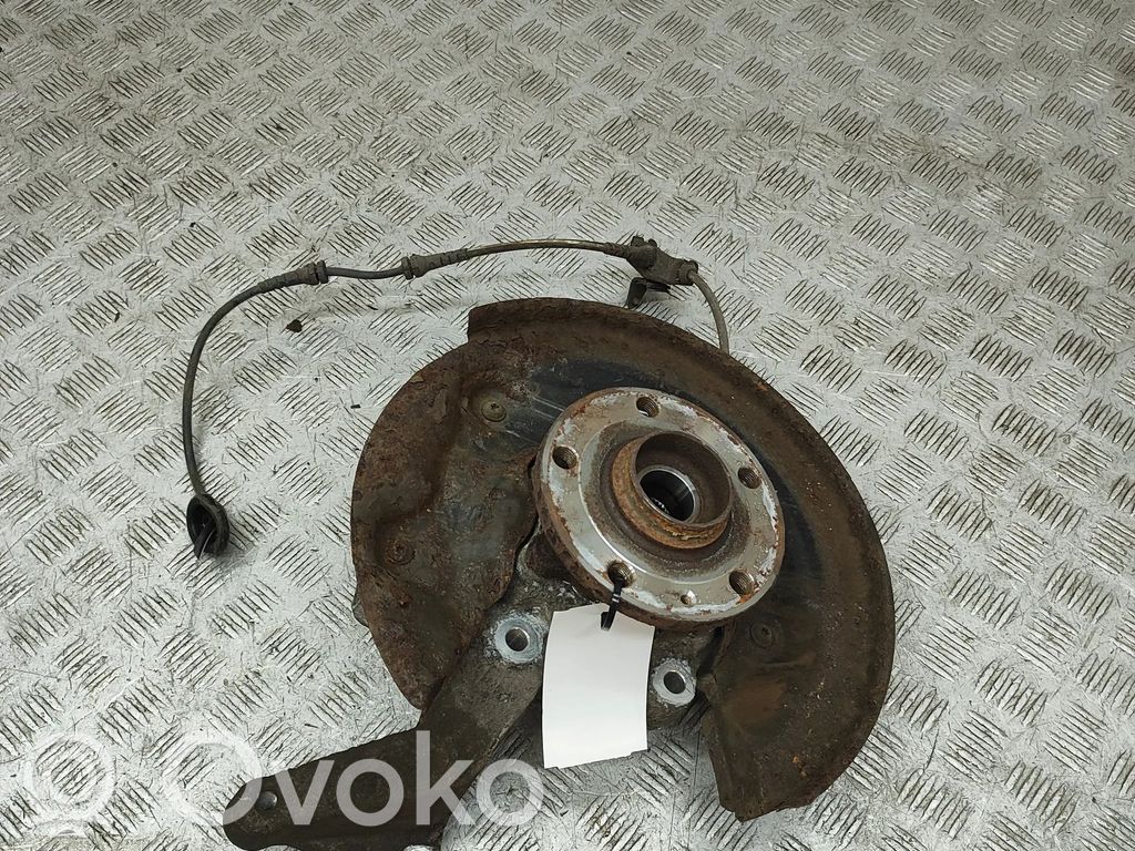 Skoda Yeti (5L) Cubo de rueda trasera 