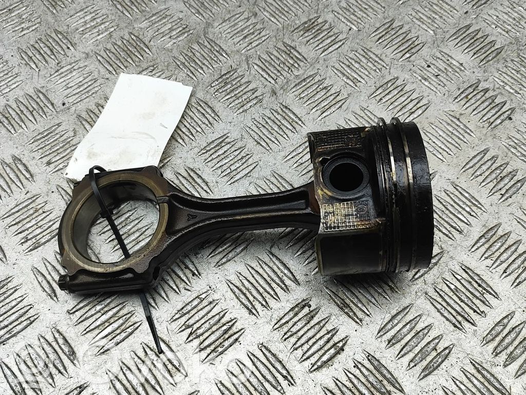 Mazda CX-5 Piston 