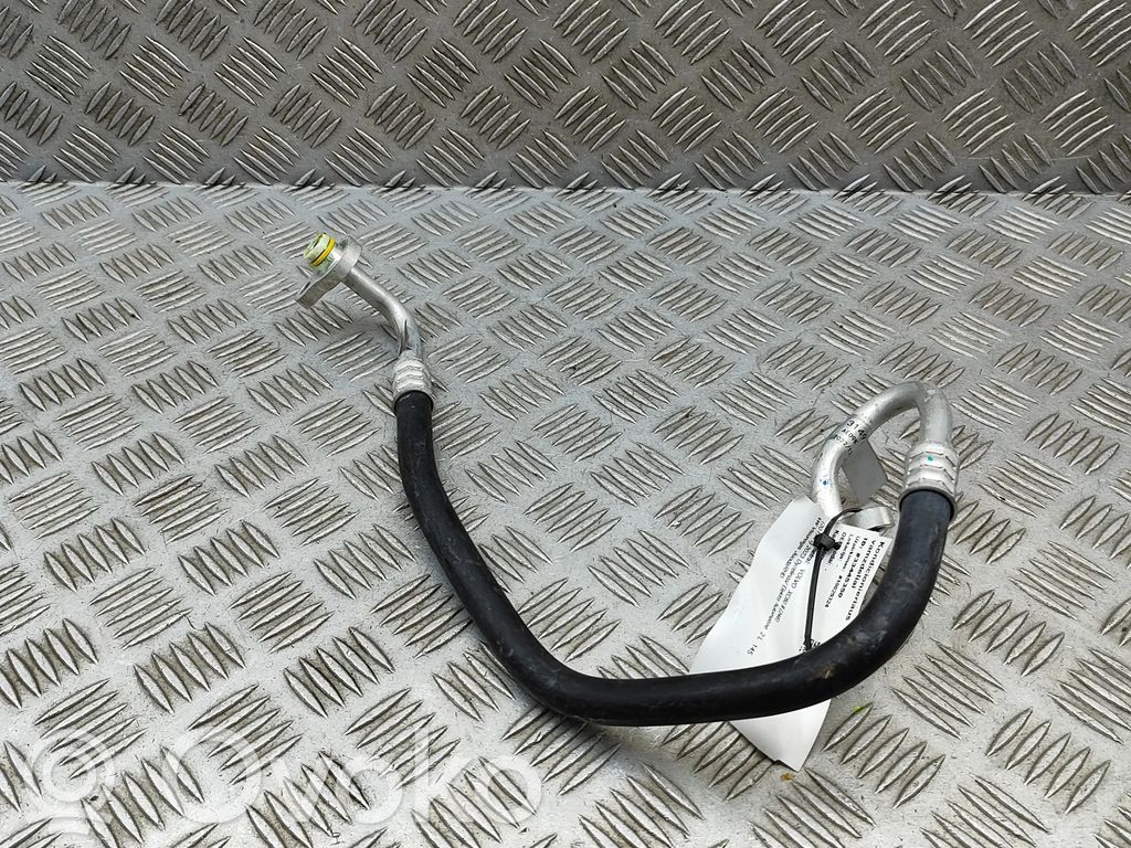 Ilmastointilaitteen putki (A/C)   31497391