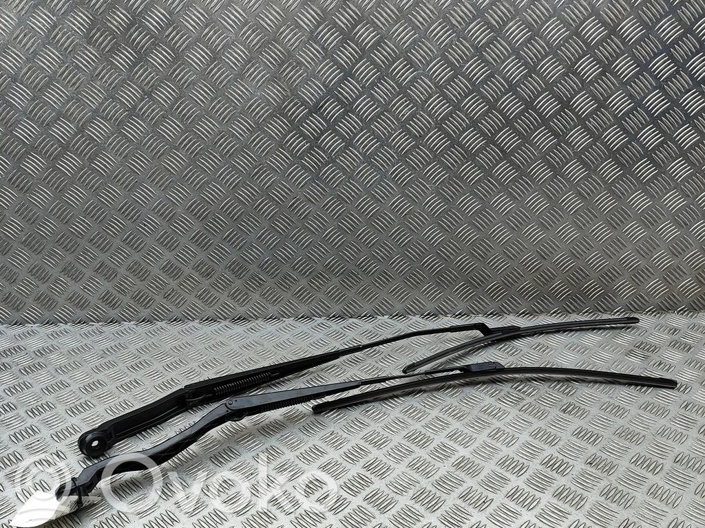 Land Rover Discovery 5 Wycieraczka szyby przedniej / czołowej 