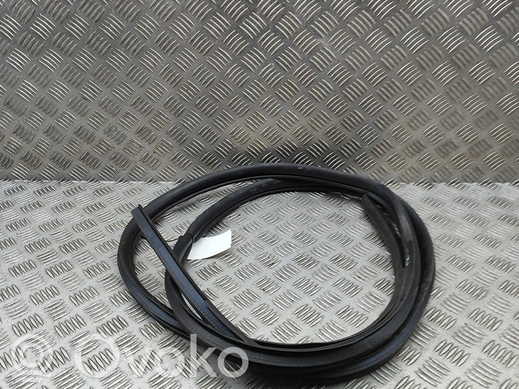 Mitsubishi Outlander Uszczelka drzwi 