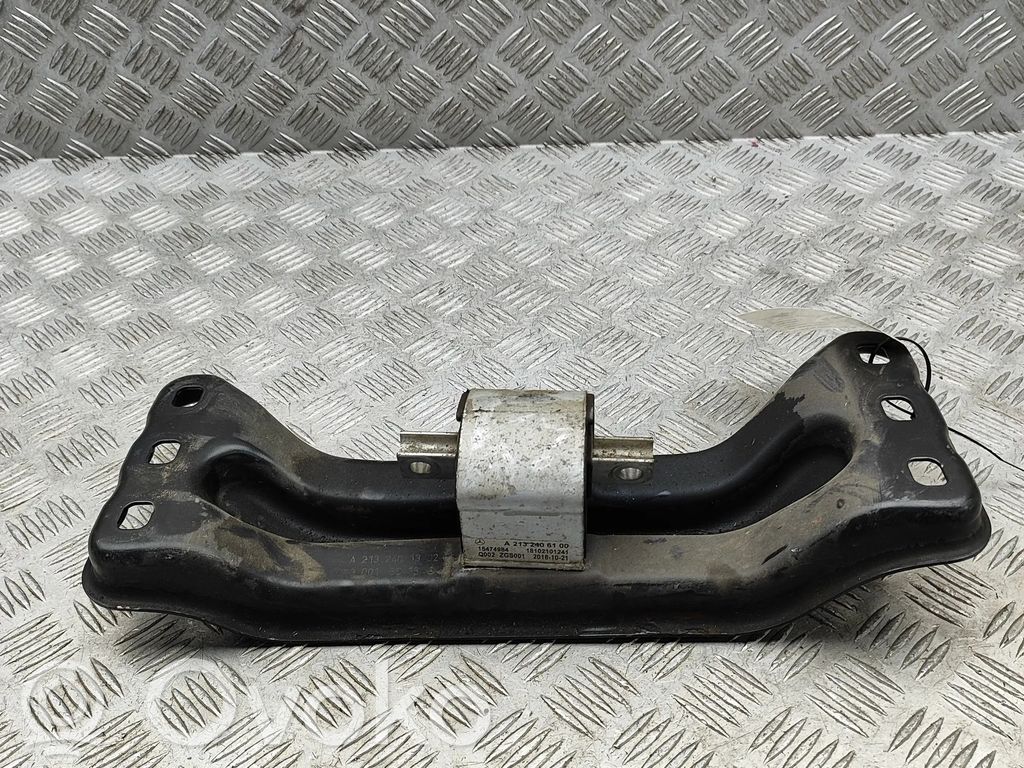 Mercedes-Benz E W238 Supporto di montaggio scatola del cambio
