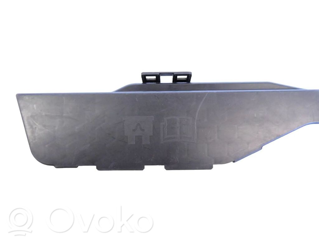 Volvo XC40 Pokrywa skrzynki bezpieczników 