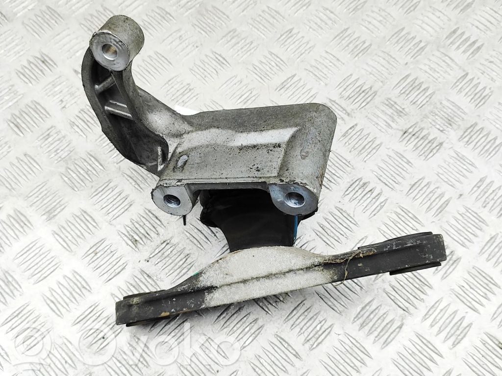 Volvo V40 Cross country Engine mount bracket 