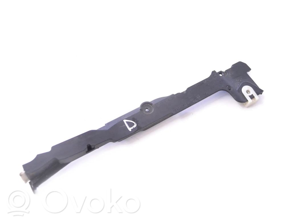 BMW 5 G30 G31 G38 Alte piese compartiment motor 