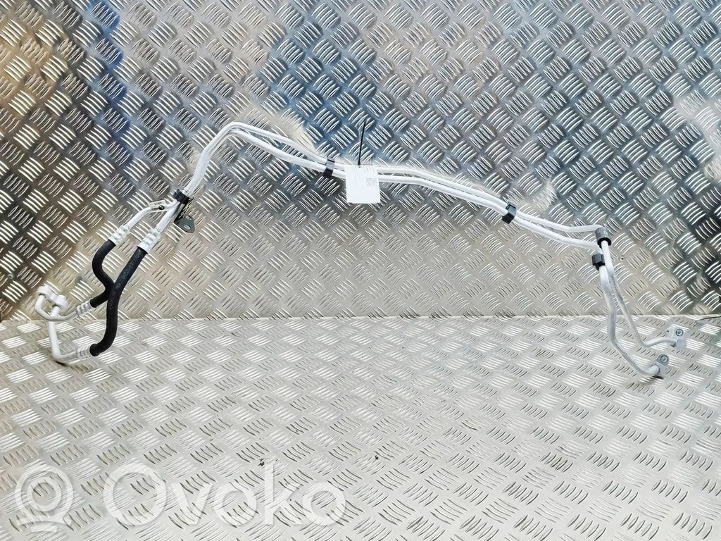 BMW X7 G07 Ilmastointilaitteen putki (A/C)