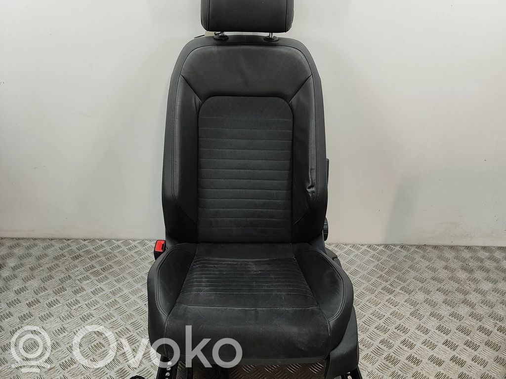 Volkswagen PASSAT B8 Asiento delantero del conductor 