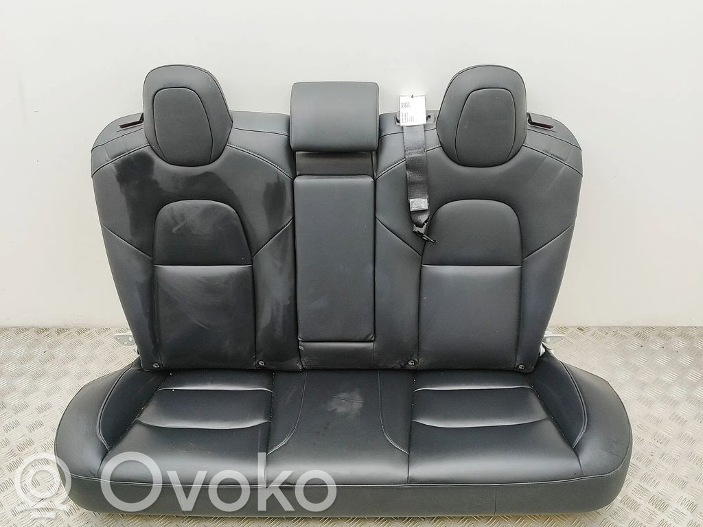 Tesla Model 3 Galinė sėdynė 