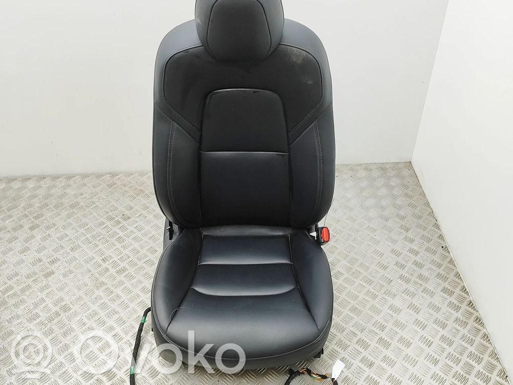Tesla Model 3 Sedile anteriore del passeggero 