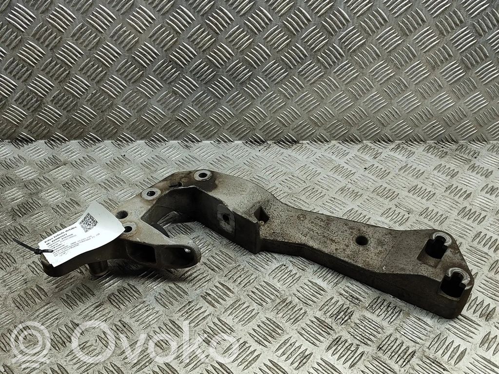 BMW X3 G01 Supporto di montaggio scatola del cambio 