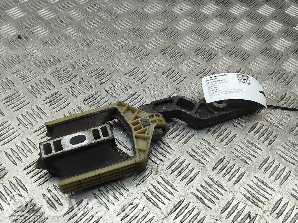 Engine mount bracket   31480554