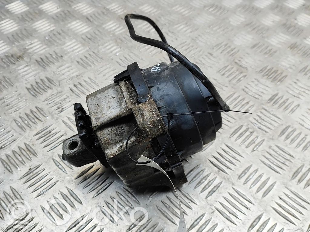 Engine mount bracket   6878247