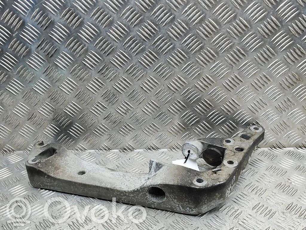 BMW X5 G05 Supporto di montaggio scatola del cambio 