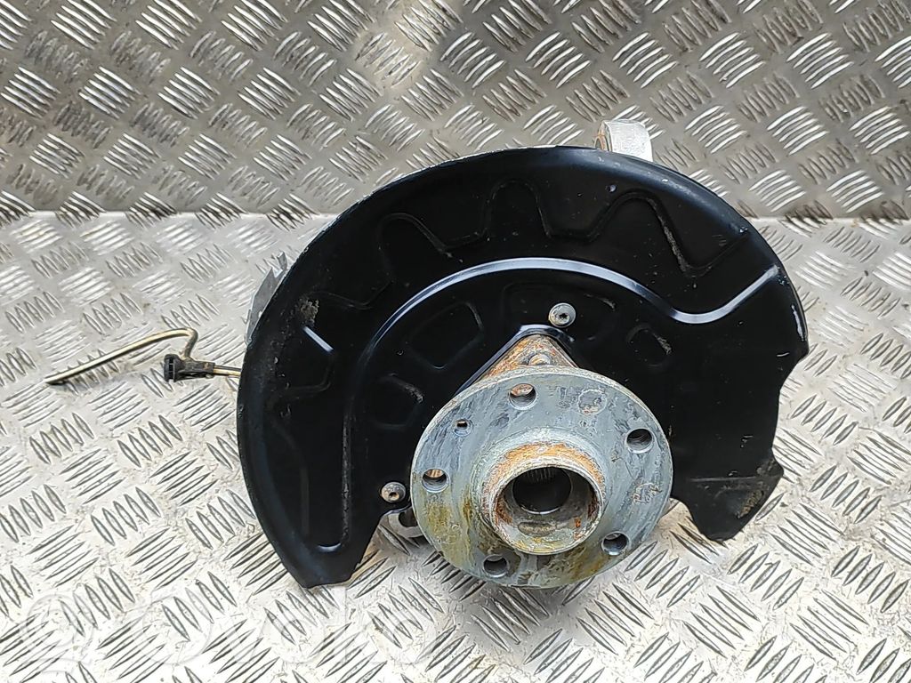 Audi Q3 F3 Mozzo ruota anteriore 