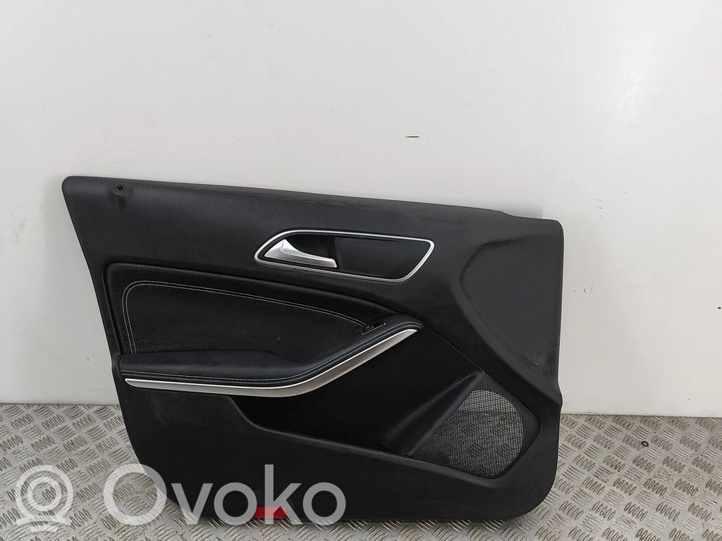 Mercedes-Benz A W176 Etuoven verhoilu