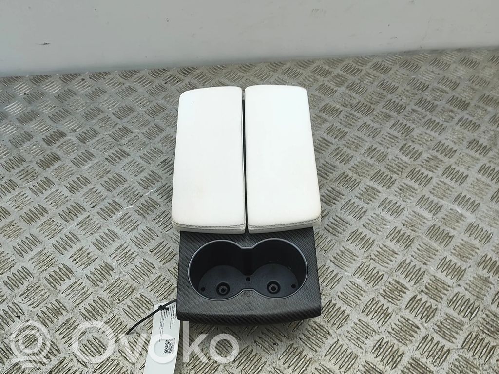 Armrest   104880400A