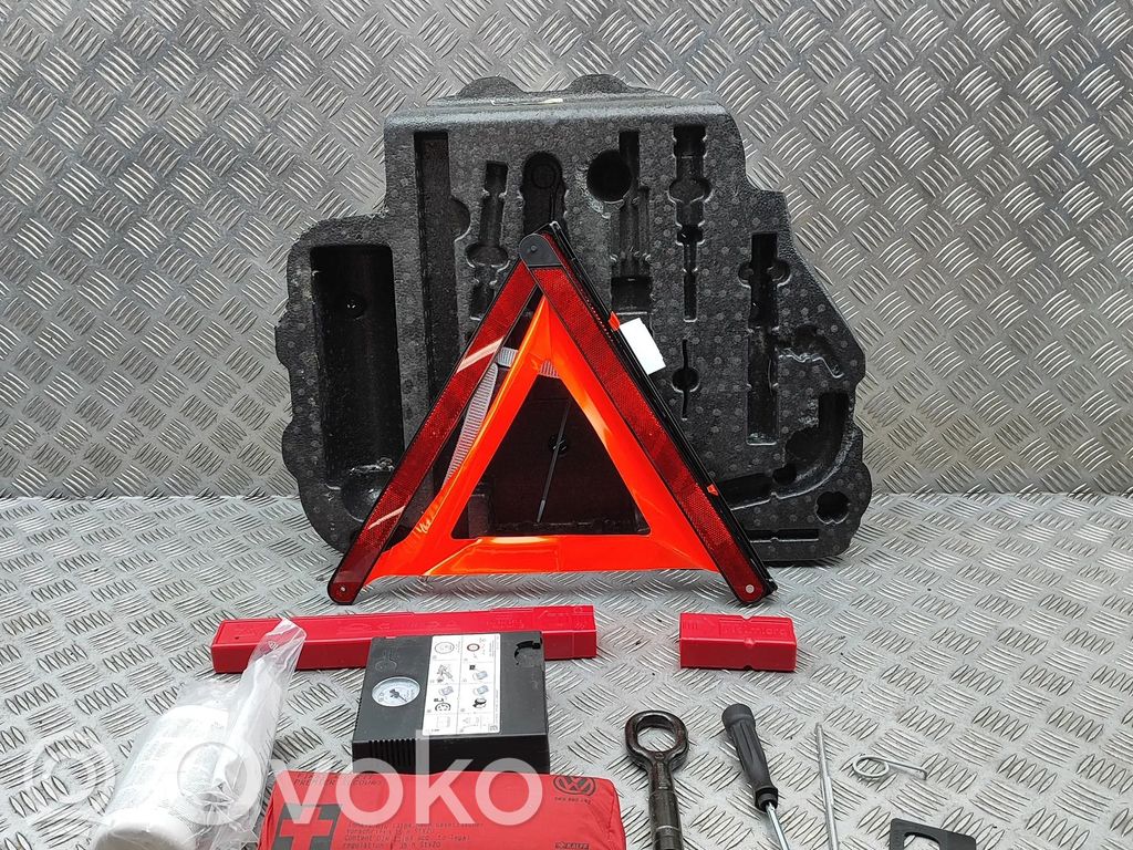 Volkswagen Caddy Set di attrezzi 
