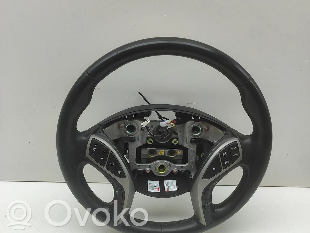 Hyundai i30 Ohjauspyörä 