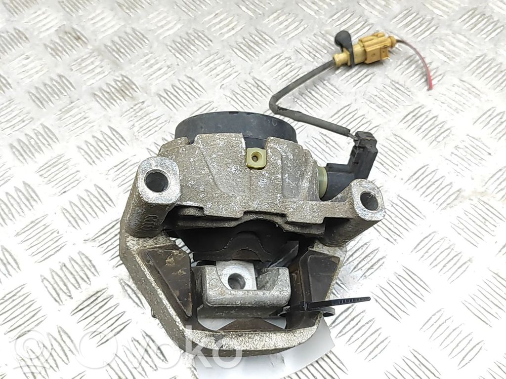 Audi A6 S6 C7 4G Engine mount bracket 