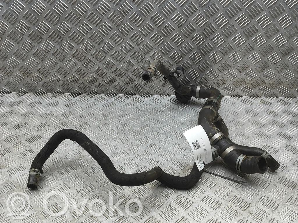 Volvo V40 Conductă/furtun lichid de răcire motor 