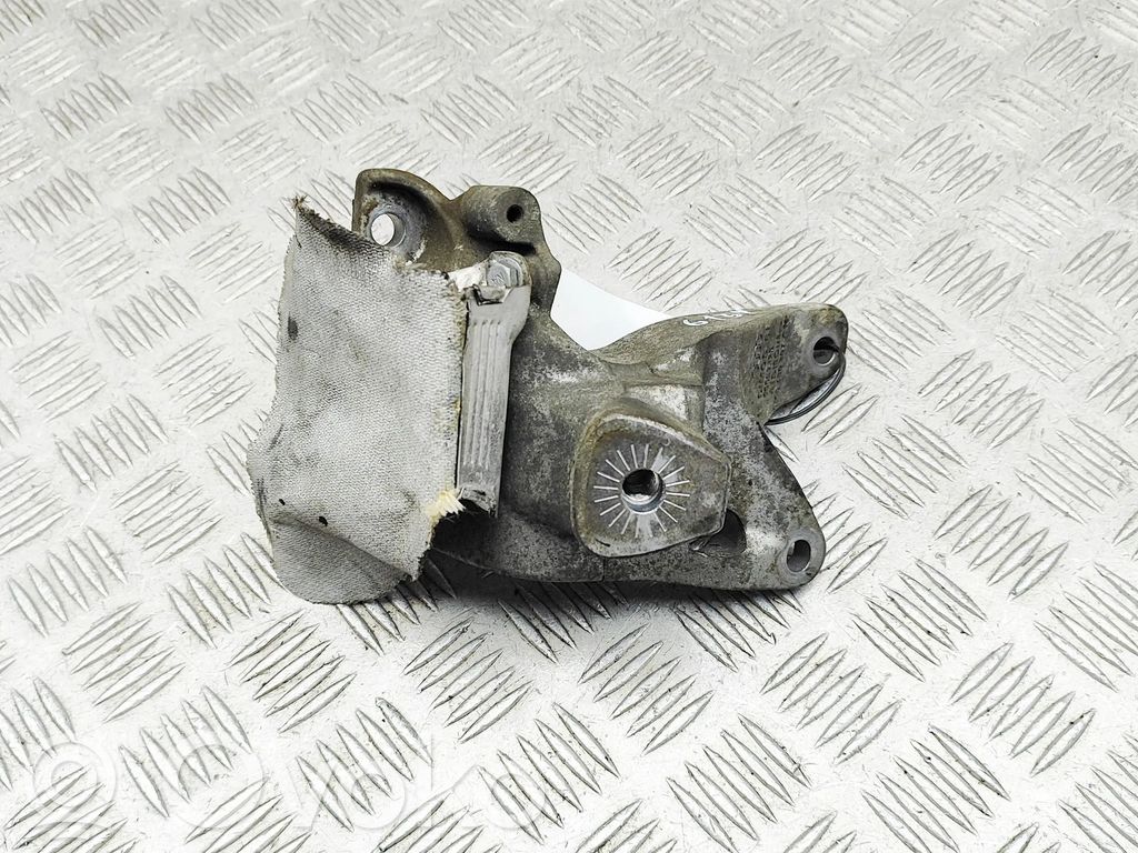 Audi RS5 Engine mounting bracket 