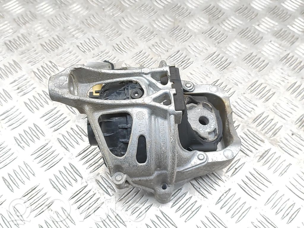 Porsche Cayenne (9Y0 9Y3) Engine mount bracket 