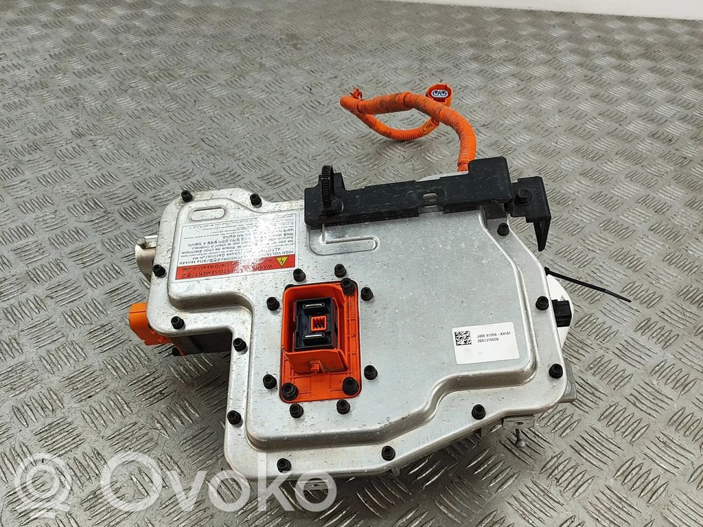 Hyundai Kona I Jännitteenmuunnin/vaihtosuuntaaja 
