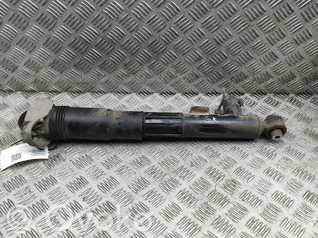 Volkswagen ID.4 Takaiskunvaimennin 