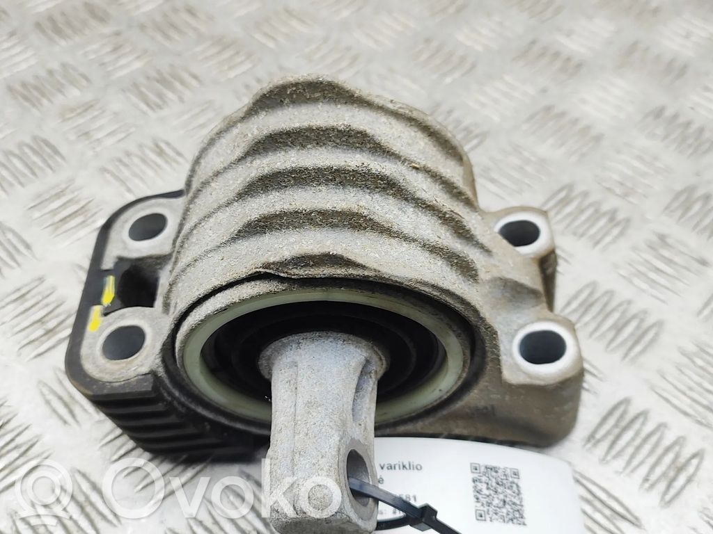 BMW iX3 G08 Supporto di montaggio del motore 