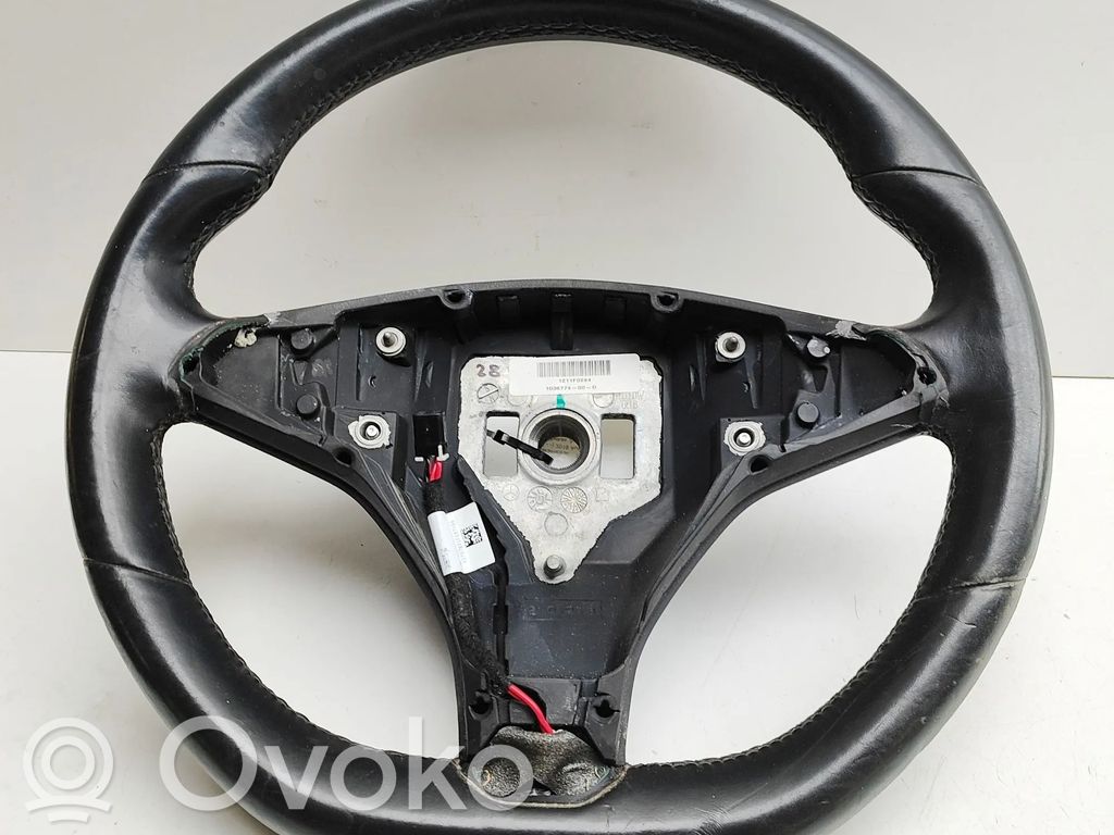 Steering wheel   103677400D