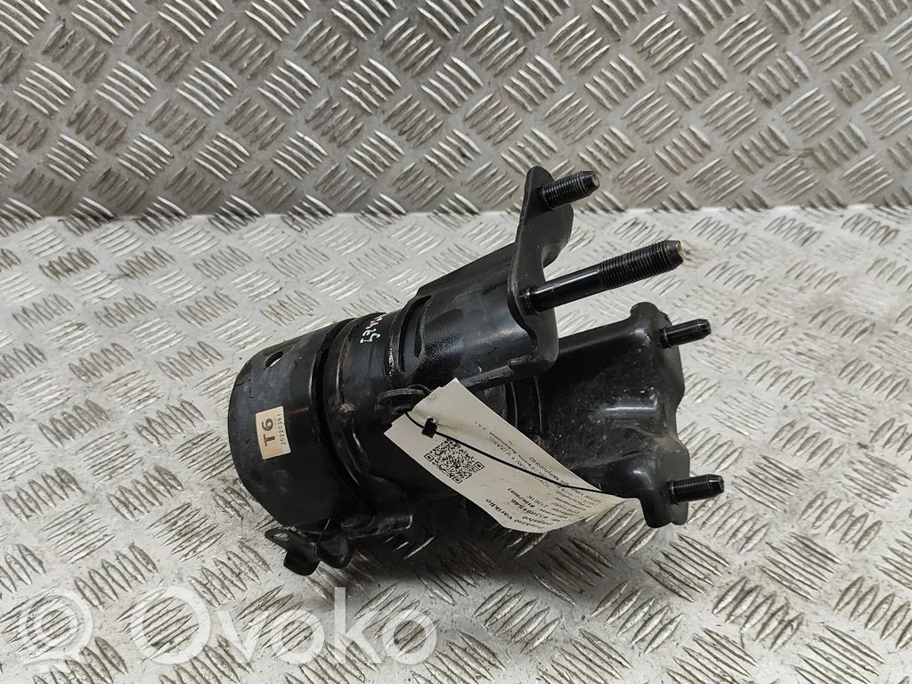 Toyota RAV 4 (XA50) Engine mount bracket 