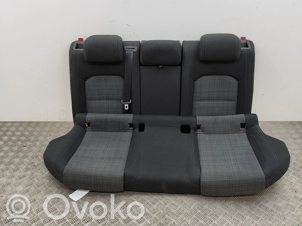 Volkswagen PASSAT B8 Takaistuin 