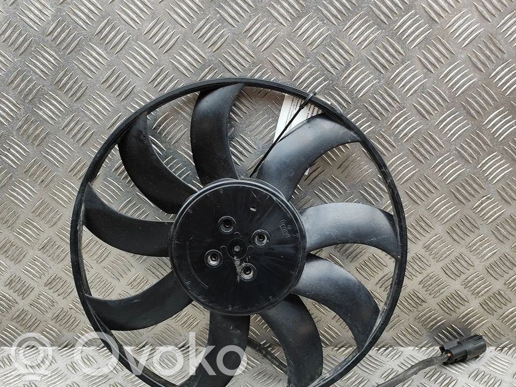 Opel Vivaro Ventiliatoriaus sparnuotė 