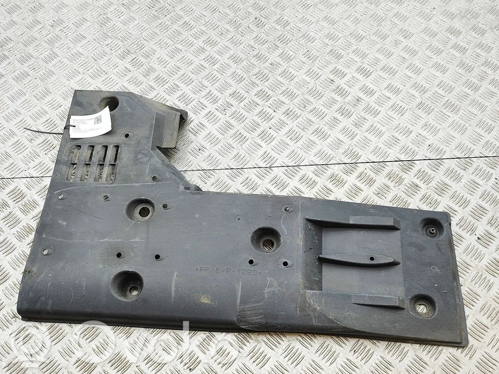 Protección inferior lateral   5816630070