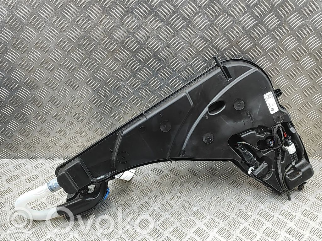 BMW XM Zbiornik płynu do spryskiwaczy szyby przedniej / czołowej 