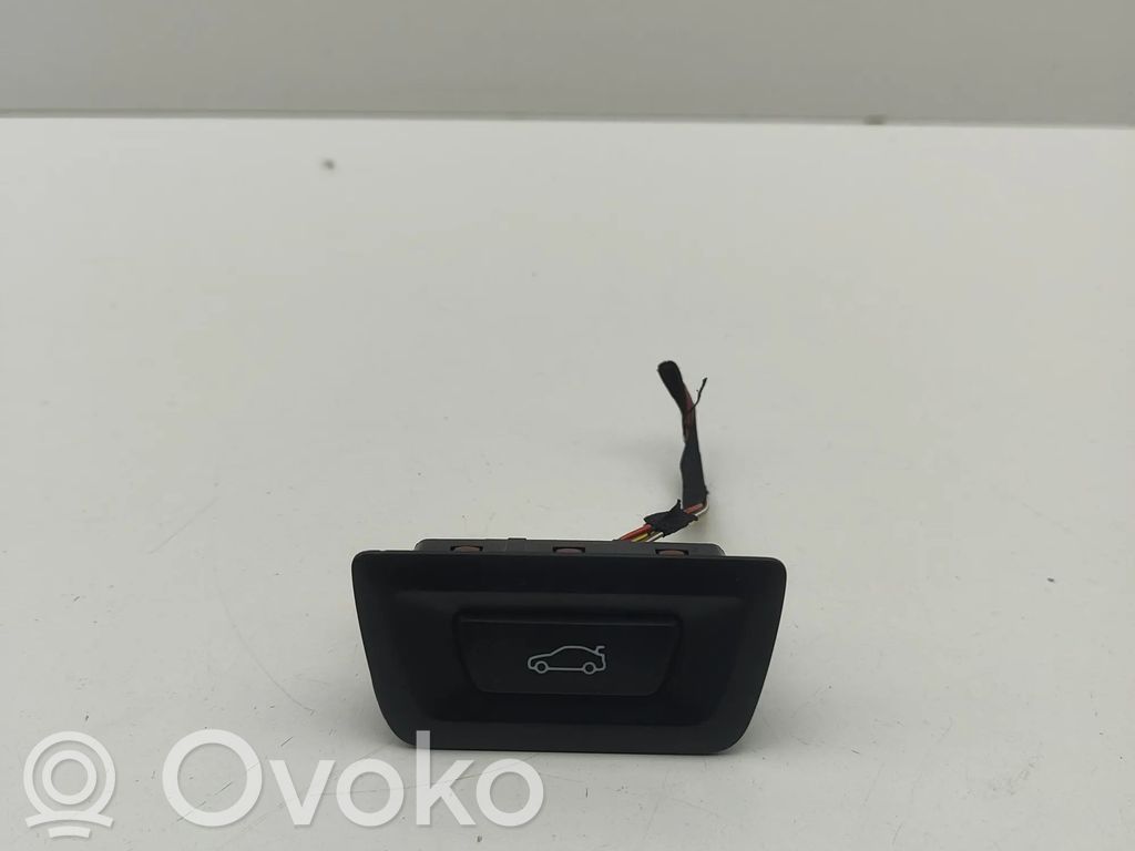 BMW X2 U10 Botón interruptor de maletero abierto 