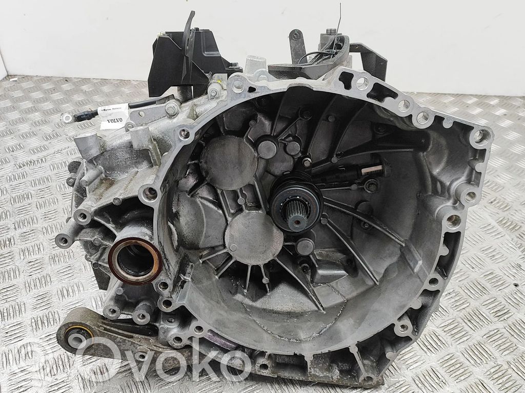 Volvo XC40 Manualna 6-biegowa skrzynia biegów 