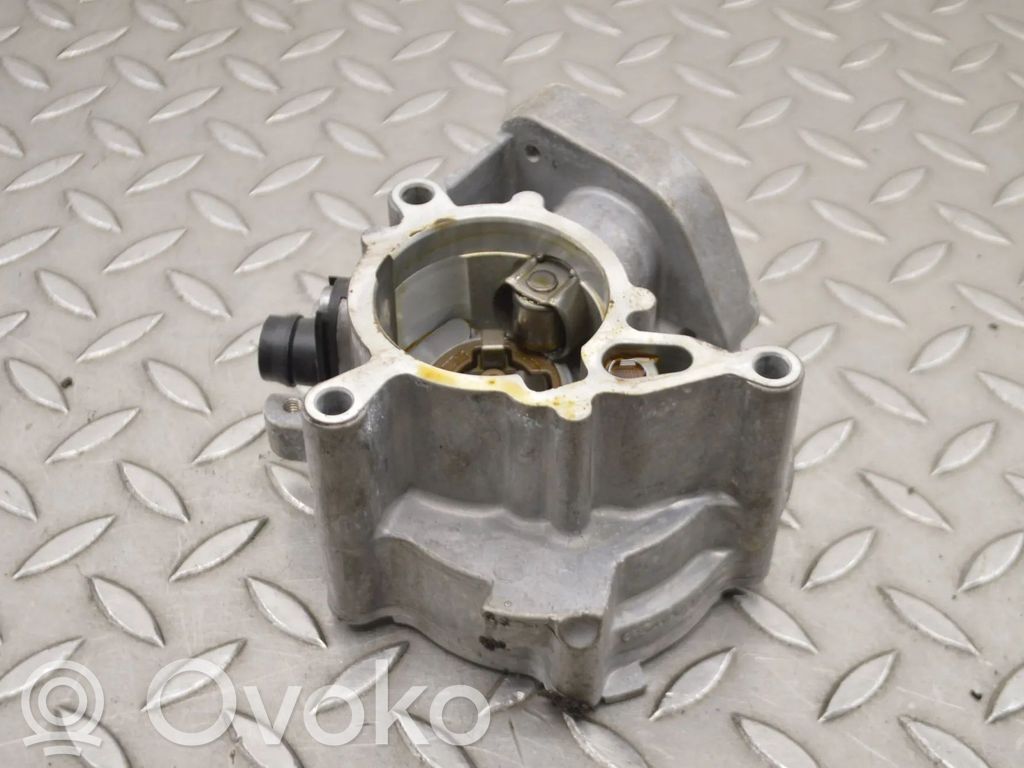 Audi A4 S4 B9 8W Pompă vacuum 